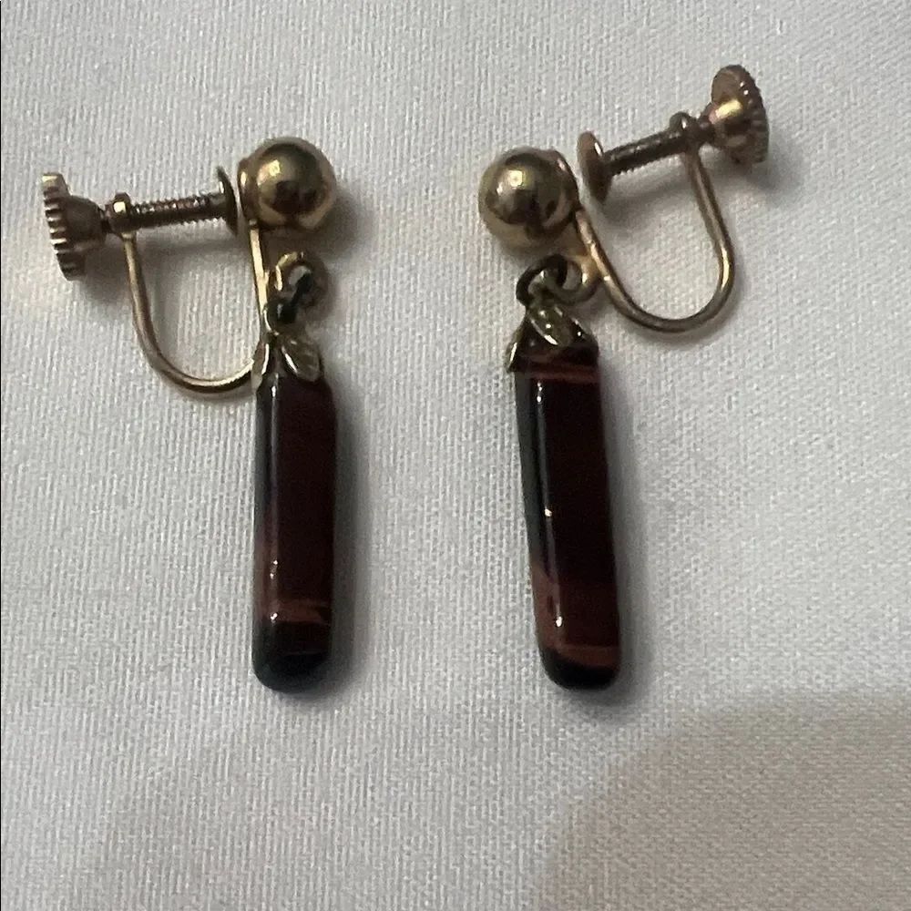 Vintage screw back dangle earrings they look like they could be tiger eye EVC